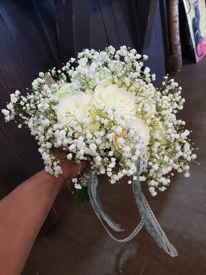 composition de bouquet de mariée rond avec vertige à langres