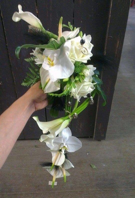 bouquet de mariée retombant avec Vert.Tige à Langres